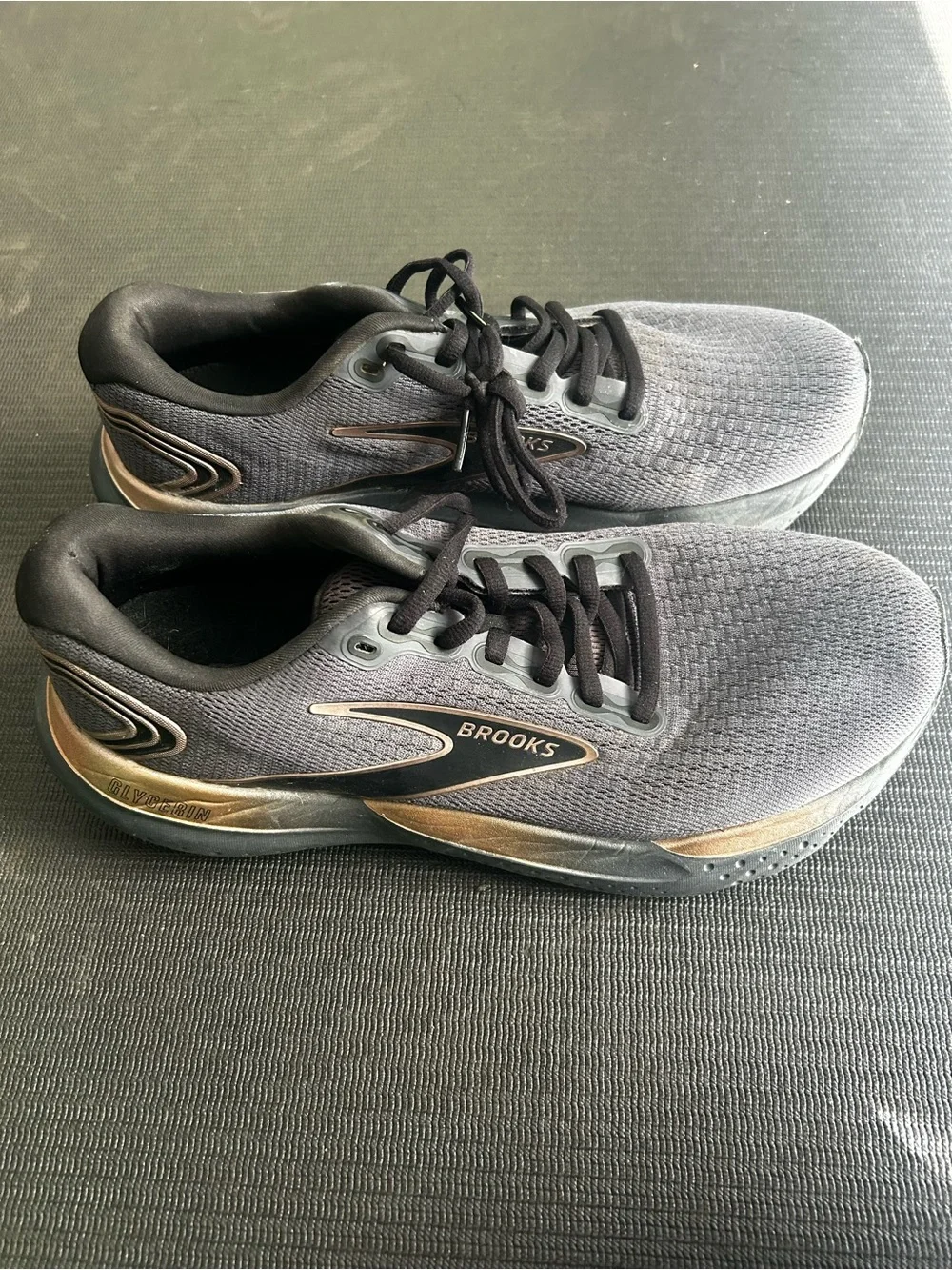 Brooks Glycerin 21 Women’s Running Shoes Size 10 Gray Black Neutral Cushion